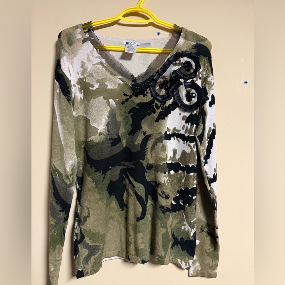 Chagall V-Neck Blouse with Embellishment
Size Small